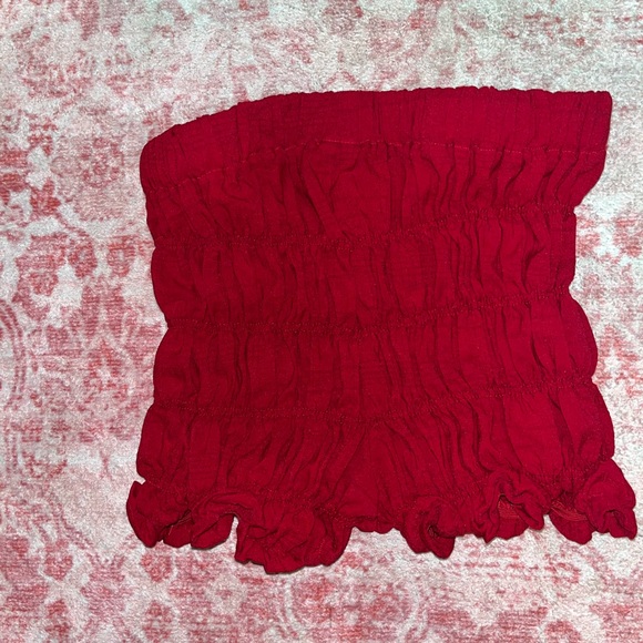 Red Ruffled shorts - Picture 3 of 3